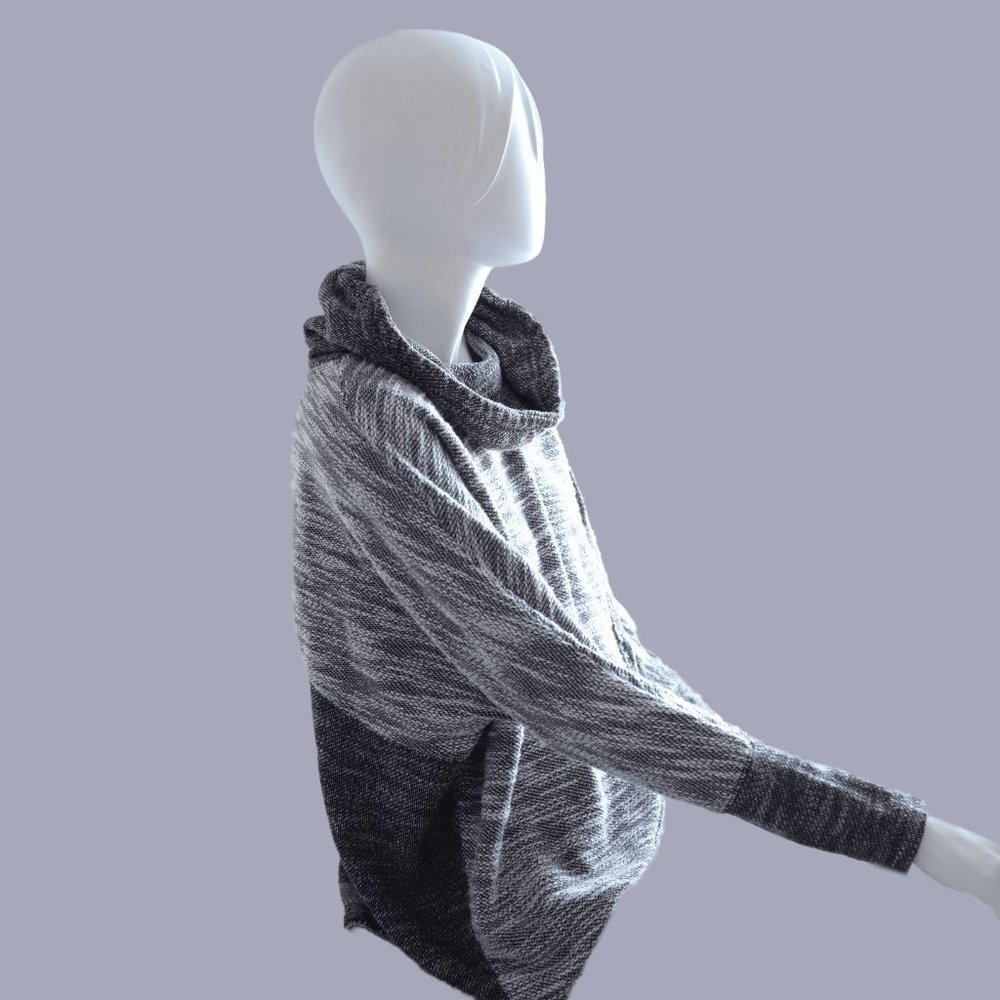 Grey Calvin Klein Performance Pullover Sweater Size XL